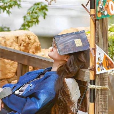 楼下的女人和楼上的男人